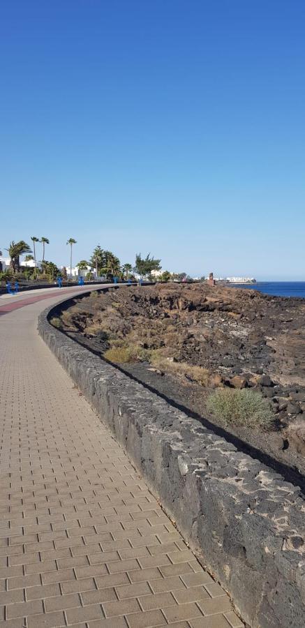 Playa Roca Bungalows Costa Teguise Exterior photo